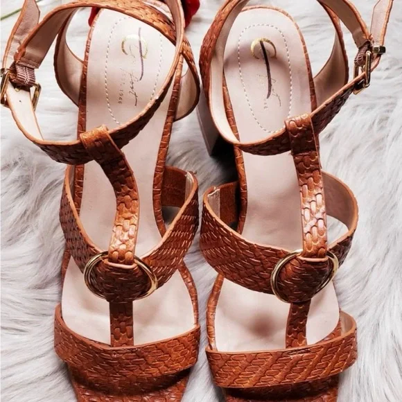 CATO COMFORT SOLE SANDAL!! - Picture 2 of 6